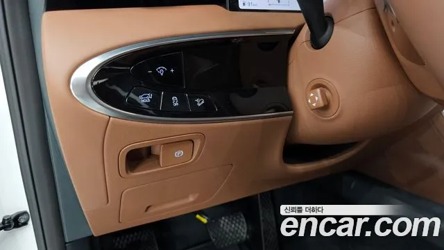 Genesis GV70 2.5T Бензин 2WD — Фото автомобиля 22