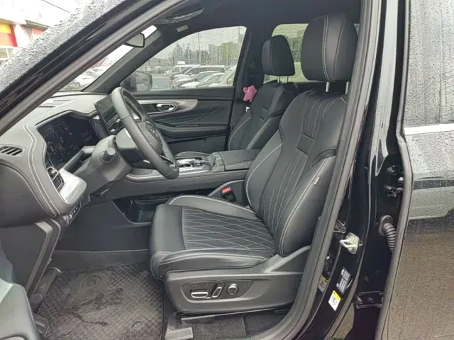 GAC Trumpchi GS8 — Фото автомобиля 14