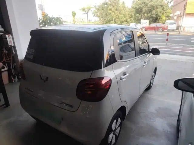 Wuling Hongguang Mini EV — Фото автомобиля 6