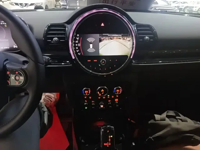 MINI Clubman — Фото автомобиля 12