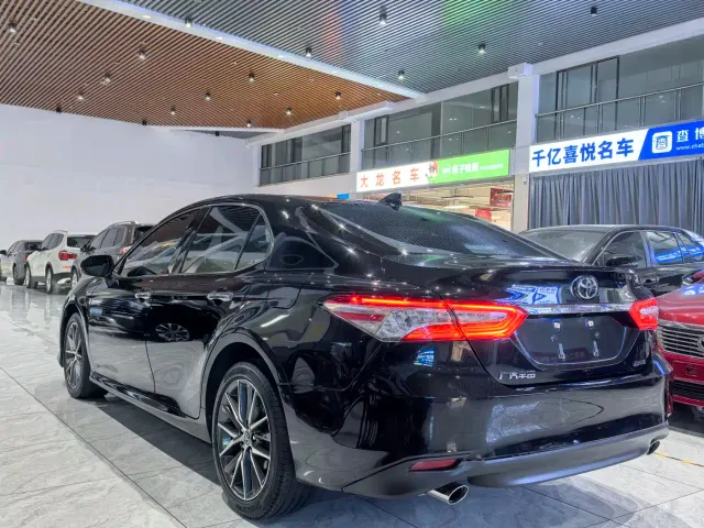 Toyota Camry — Фото автомобиля 8