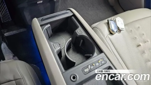 Kia EV9 Long Range 4WD — Фото автомобиля 18