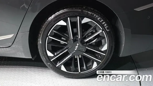 Kia K8 K8 (New) Hybrid — Фото автомобиля 4