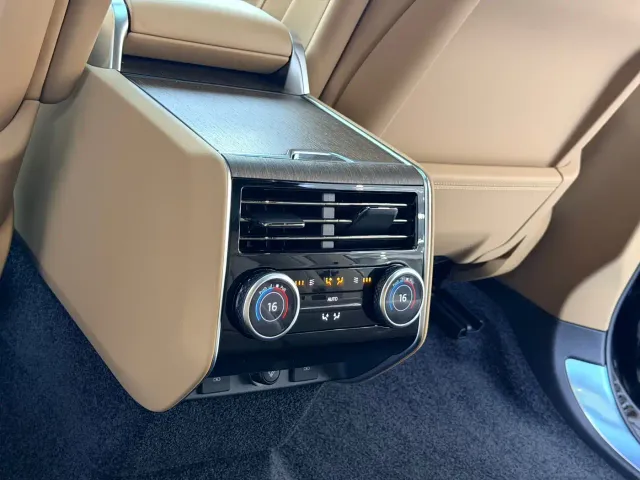 Land Rover Range Rover — Фото автомобиля 16