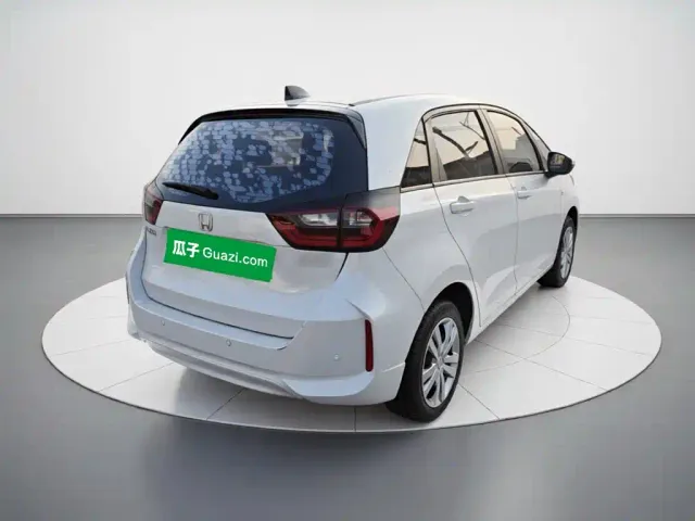 Honda Fit — Фото автомобиля 4