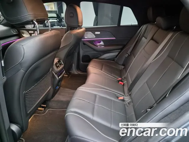 Mercedes-Benz GLE-Class — Фото автомобиля 11