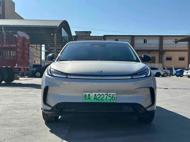Arcfox T1 — Фото автомобиля 2