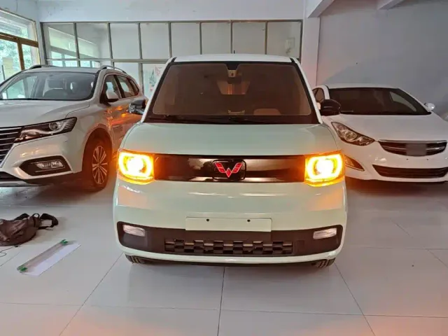 Wuling Hongguang Mini EV — Фото автомобиля 2