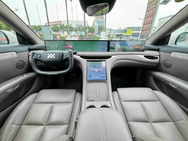 IM Motors L6 — Фото автомобиля 13