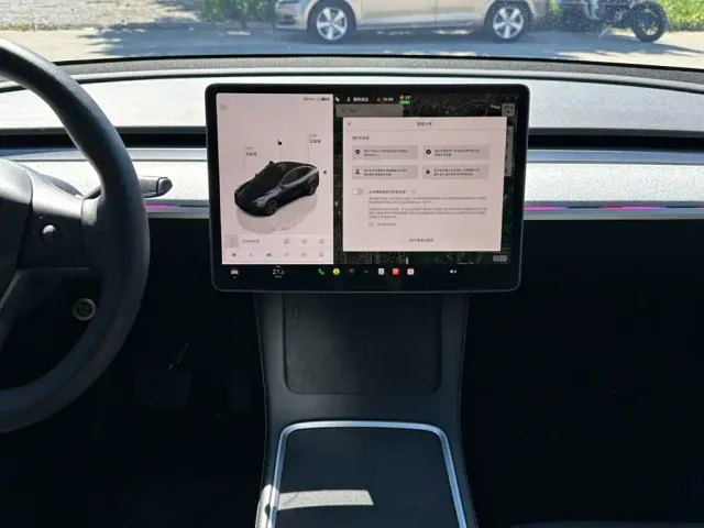 Tesla Model Y — Фото автомобиля 20