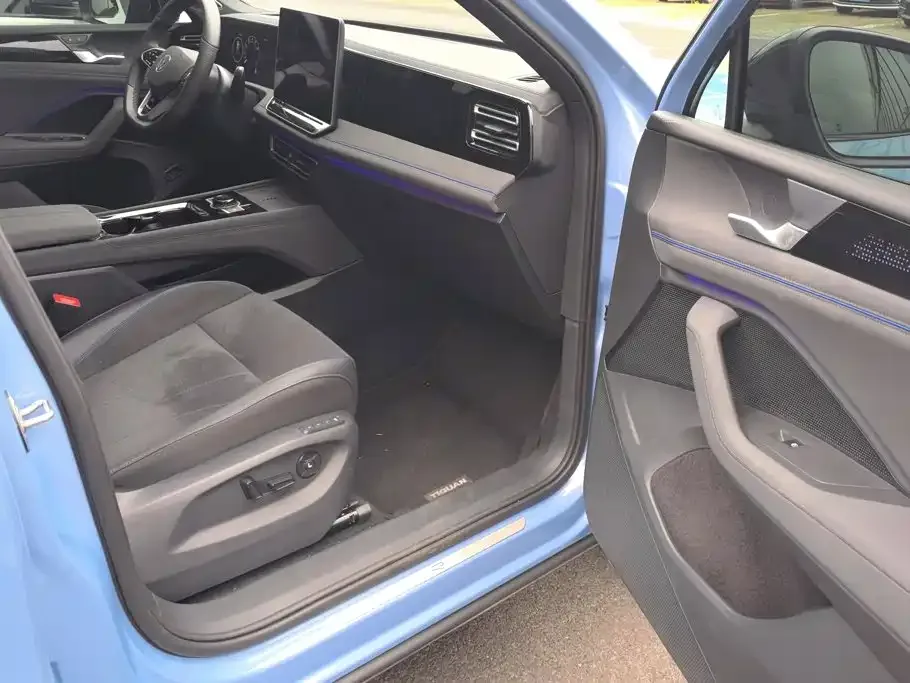 Volkswagen Tiguan L 2026 PRO 380TSI 4WD R-Line Smart Premium Edition — Фото автомобиля 8
