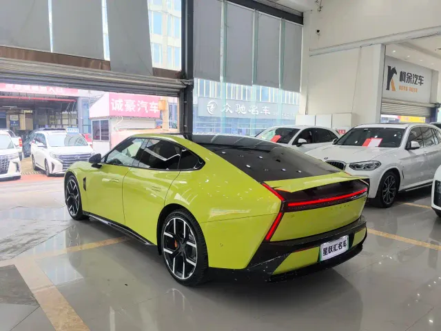 Xpeng P7 — Фото автомобиля 4