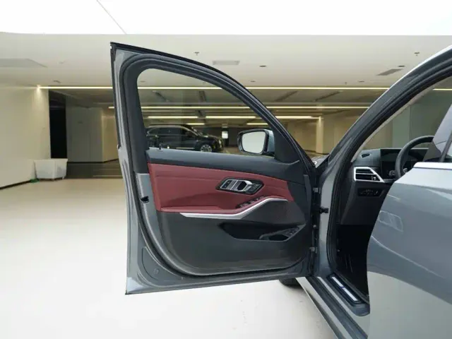 BMW 3 Series — Фото автомобиля 15