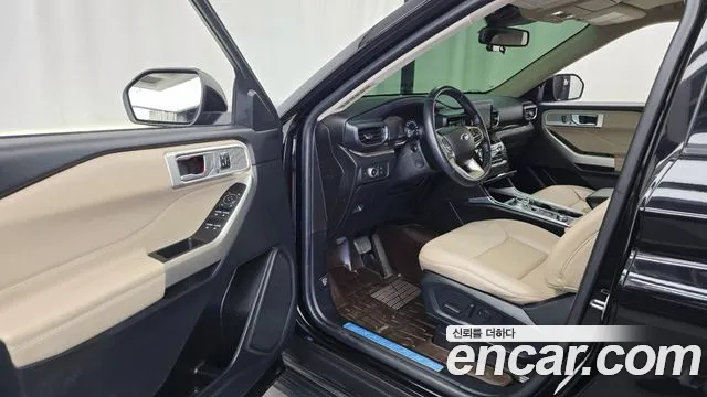 Ford Explorer Generation 6 — Фото автомобиля 10