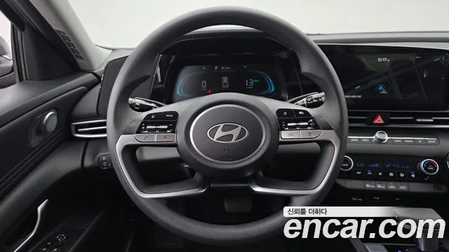 Hyundai Avante CN7 — Фото автомобиля 13