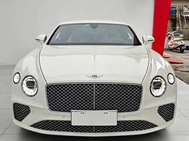 Bentley Continental 2022 4.0T GT V8 — Фото автомобиля 2