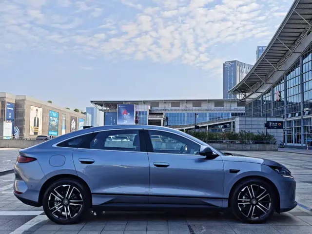 BYD Qin L — Фото автомобиля 14