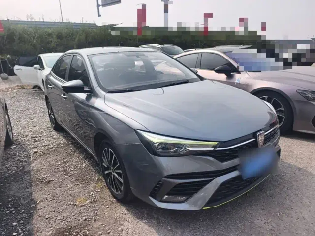 Roewe i5 — Фото автомобиля 3