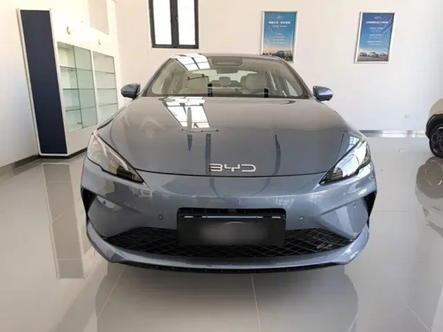 BYD Seal 05 DM-i — Фото автомобиля 2