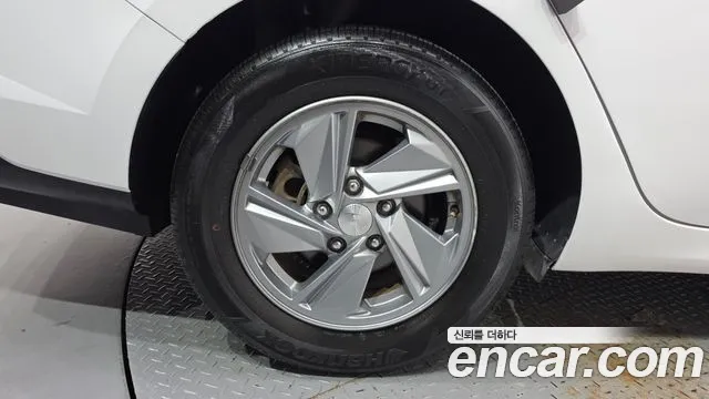 Hyundai Avante — Фото автомобиля 5