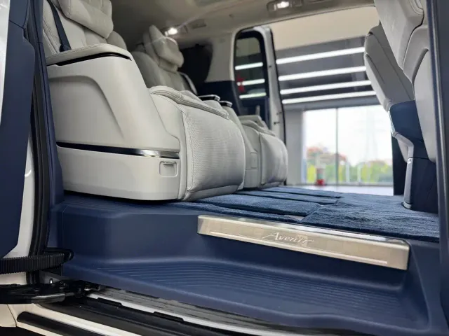 Buick Century 2023 2.0T 7-Seater World Edition — Фото автомобиля 13