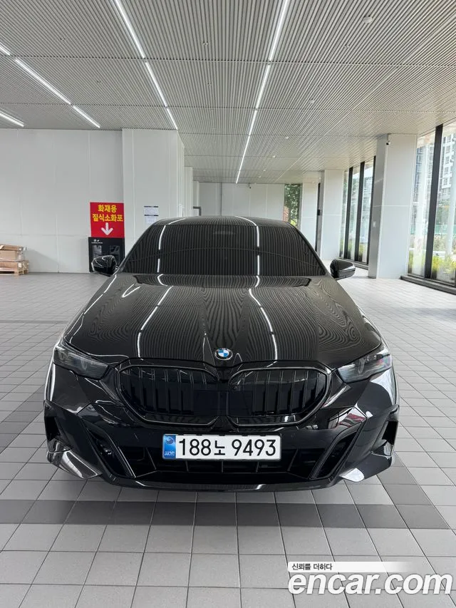 Фотография автомобиля — BMW 5 Series G60