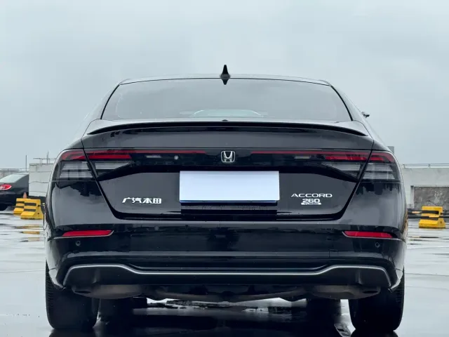 Honda Accord — Фото автомобиля 4