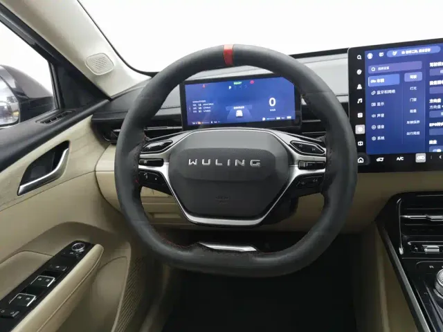 Wuling Starlight — Фото автомобиля 11