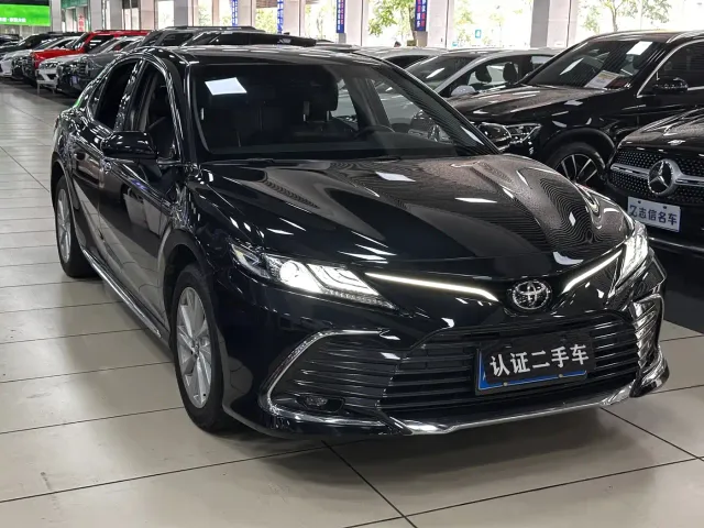 Toyota Camry — Фото автомобиля 3