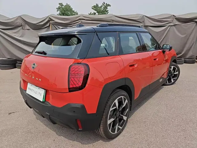 MINI Electric MINI ACEMAN — Фото автомобиля 2