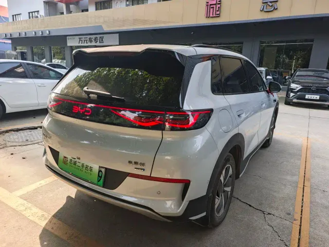 BYD Sealion 05 EV — Фото автомобиля 5