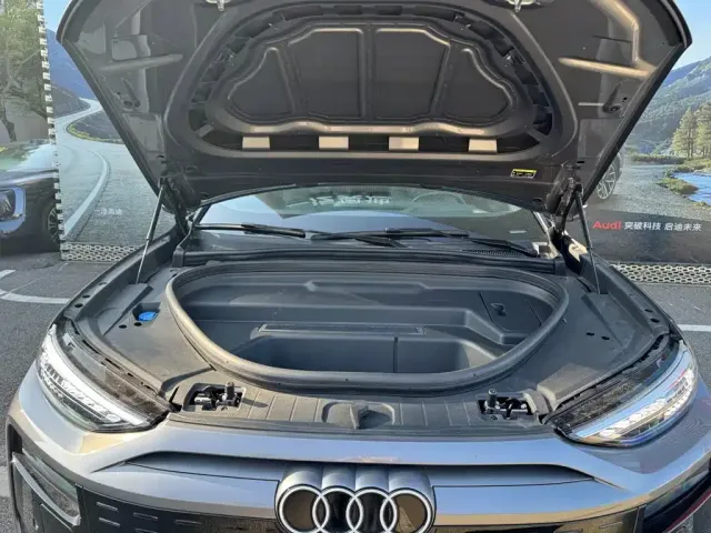 Audi Audi Q6L e-tron 2025 Model Pioneer Edition — Фото автомобиля 25
