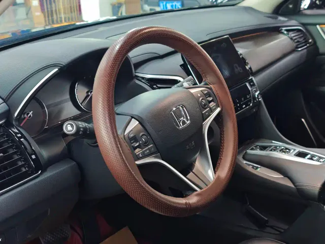 Honda Avancier — Фото автомобиля 3