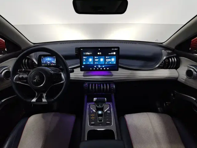BYD Yuan PLUS — Фото автомобиля 5