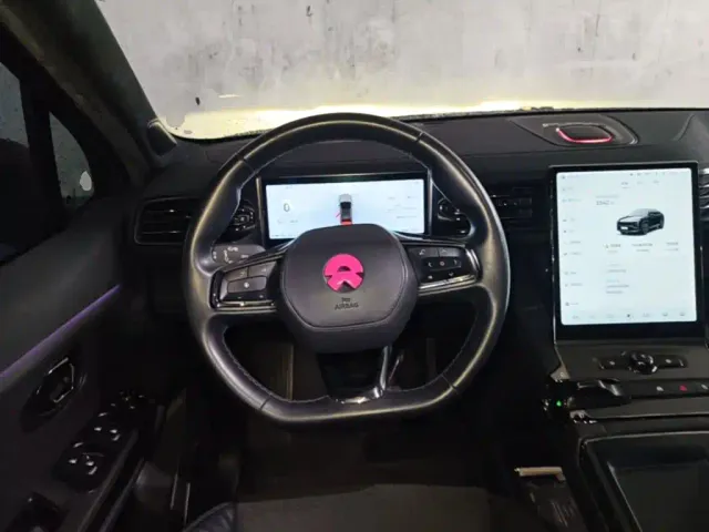 Nio EC6 — Фото автомобиля 10
