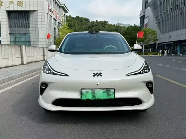 IM Motors LS6 — Фото автомобиля 3