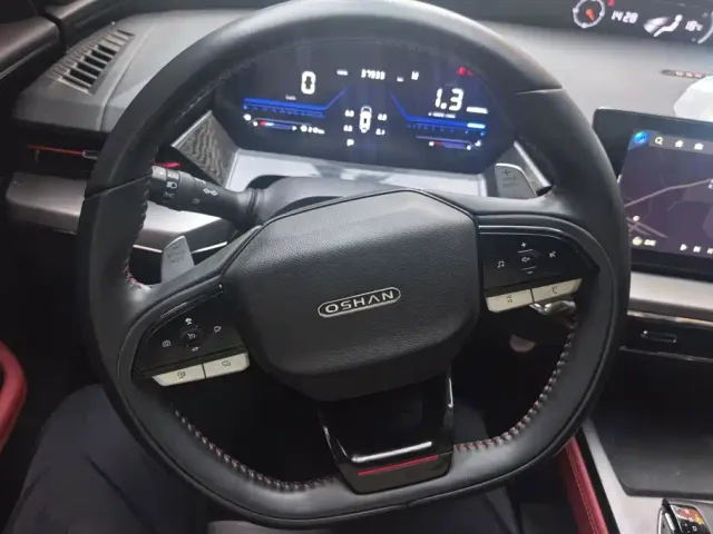 Changan Z6 — Фото автомобиля 15