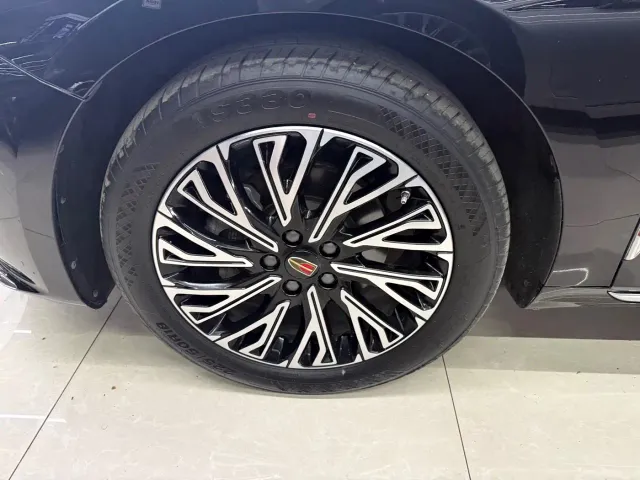 Hongqi H5 — Фото автомобиля 14