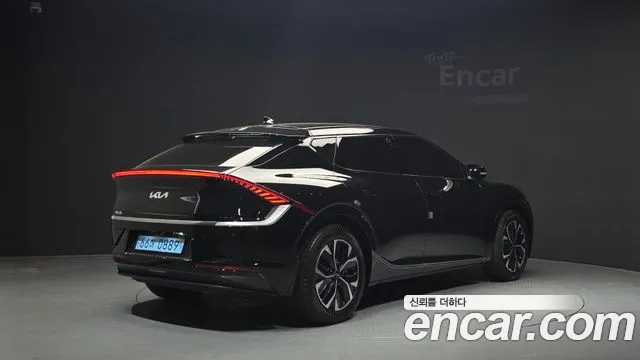 Kia EV6 — Фото автомобиля 2