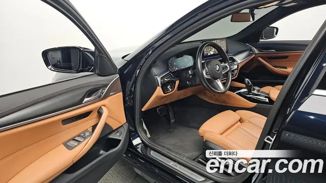 BMW 5 Series G30 — Фото автомобиля 15