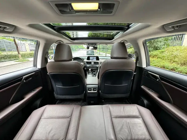 Lexus RX — Фото автомобиля 9