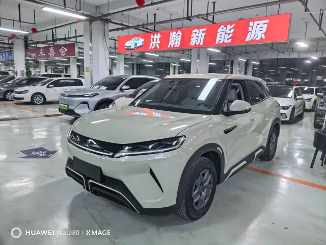 Фотография автомобиля — BYD Yuan UP