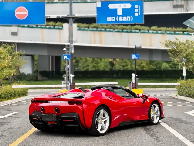 Ferrari SF90 — Фото автомобиля 7