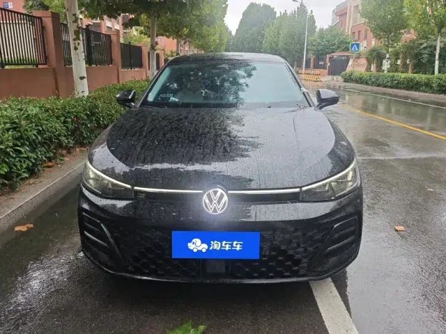 Volkswagen Passat — Фото автомобиля 2