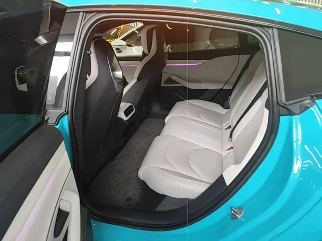 Xiaomi SU7 — Фото автомобиля 16