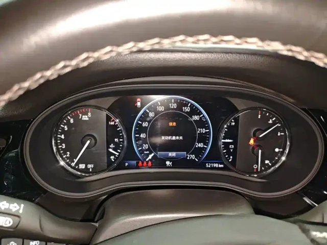 Buick Regal — Фото автомобиля 11