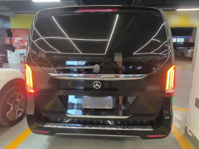 Mercedes-Benz Mercedes-Benz V-Class 2021 V 260 L Long Wheelbase Luxury Edition — Фото автомобиля 5