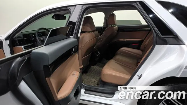 Hyundai Grandeur GN7 — Фото автомобиля 16