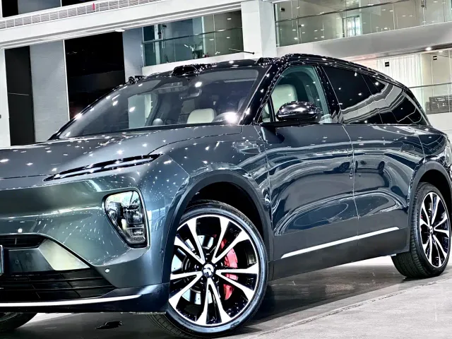 Nio ES8 — Фото автомобиля 7