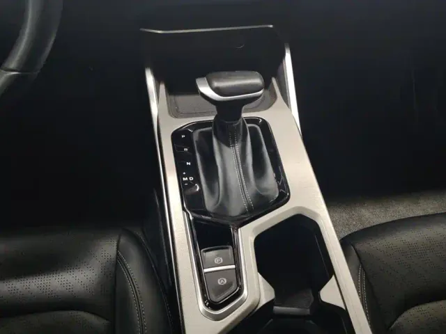 Geely Emgrand — Фото автомобиля 16